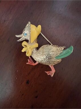 Vintage Rare PUCCINI  Mother  Duck Pin Brooch Signed
